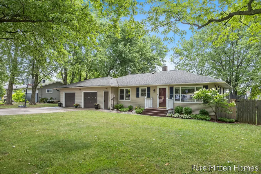 9088 Summit, Rockford, MI 49341 - #2