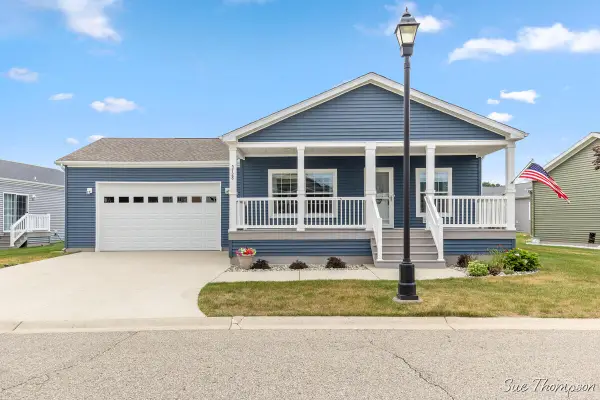 5728 Kingsley, Rockford, MI 49341