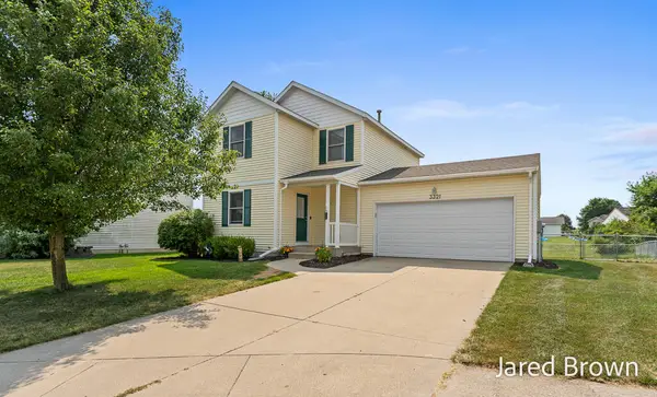 3321 Ridgemont, Zeeland, MI 49464