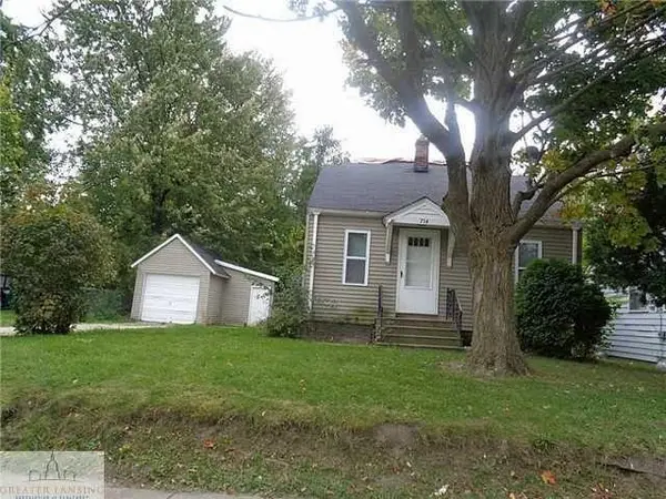 714 Louisa, Lansing, MI 48911