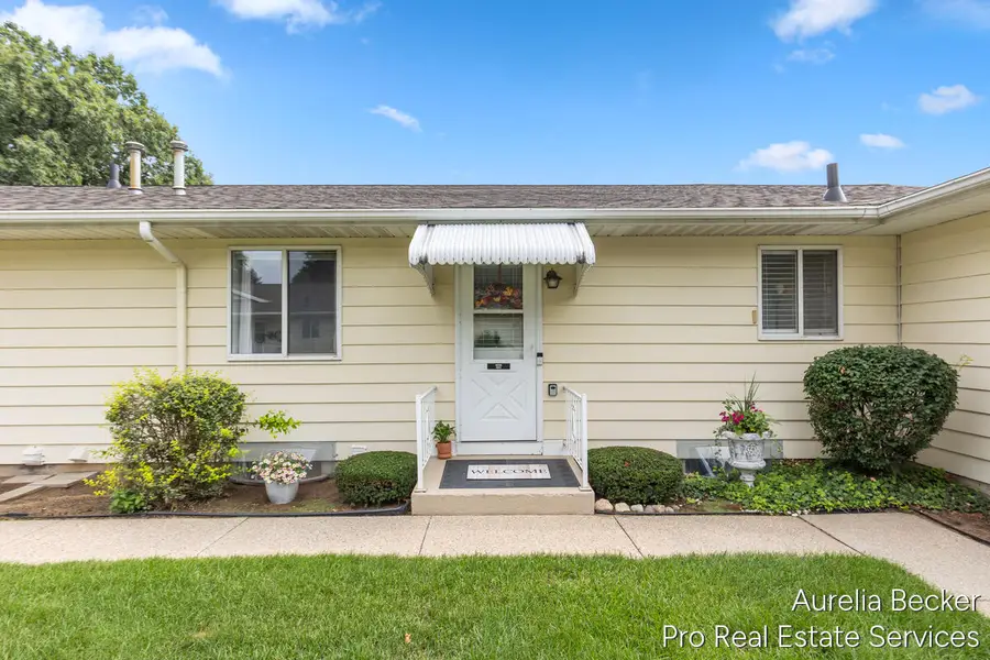 5812 Leisure South, Grand Rapids, MI 49548 - #3
