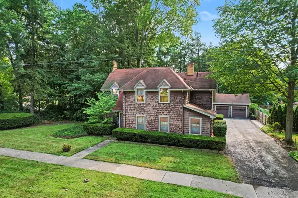 715 East, Three Rivers, MI 49093
