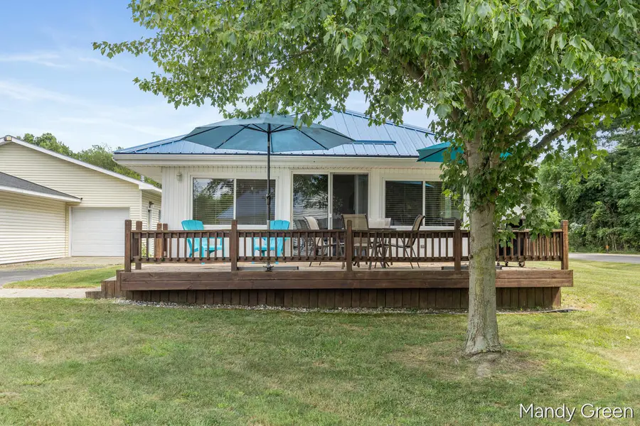 5092 Waterwheel, Six Lakes, MI 48886 - #2