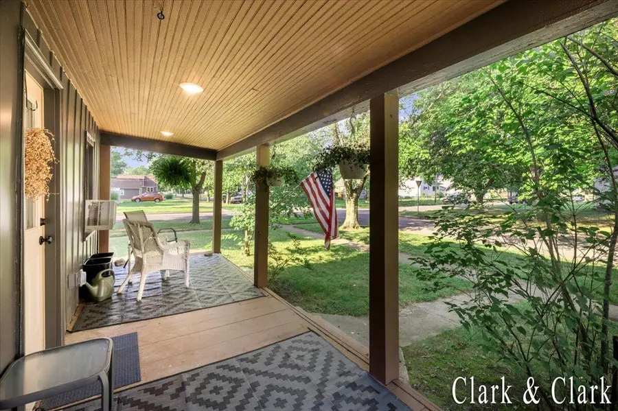 536 E Bond, Hastings, MI 49058 - #2