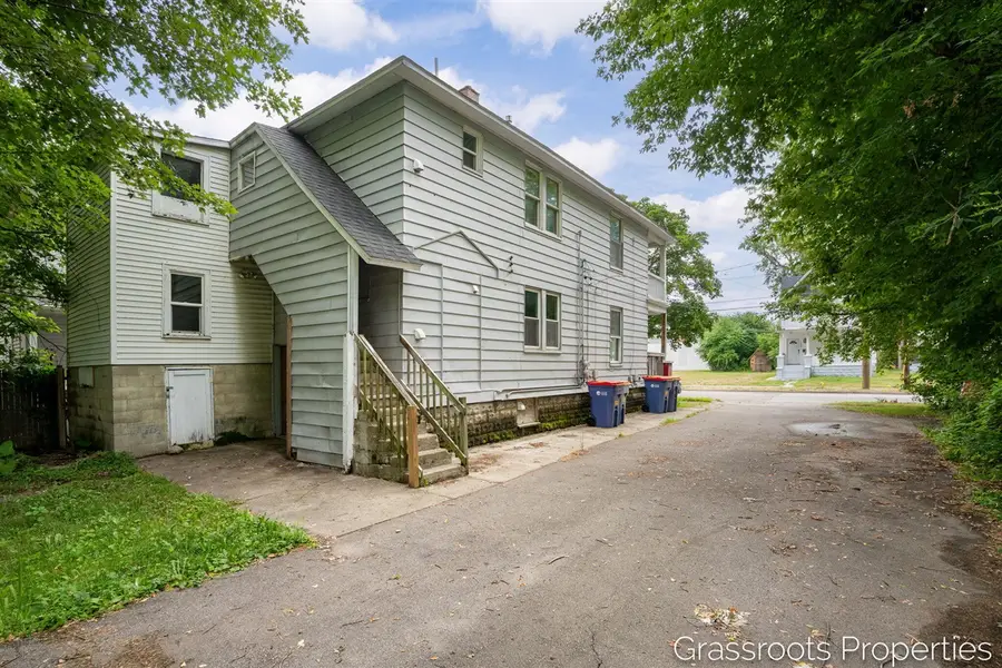 1129 Hamilton, Grand Rapids, MI 49504 - #3