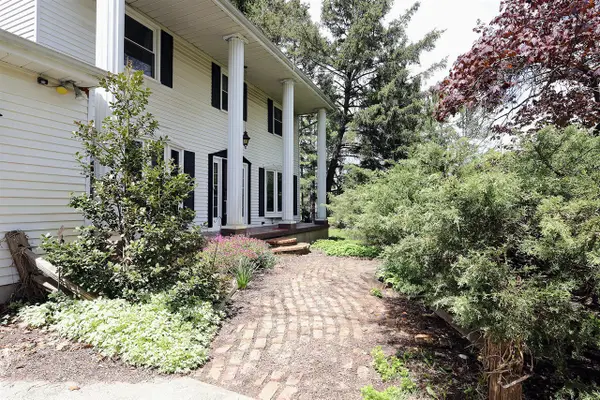 818 S Freer, Chelsea, MI 48118