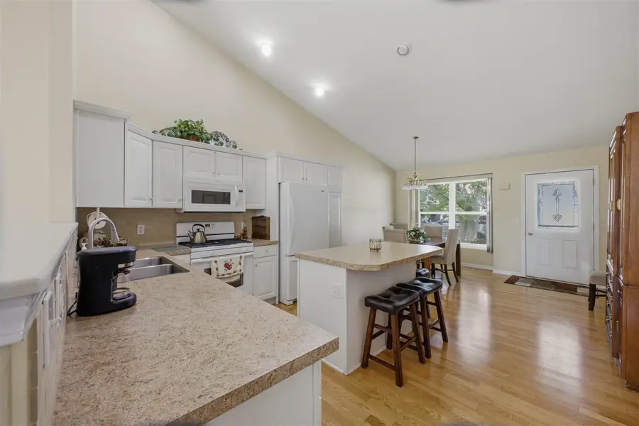 1416 Woodlawn Cmns, Grand Haven, MI 49417 - #2