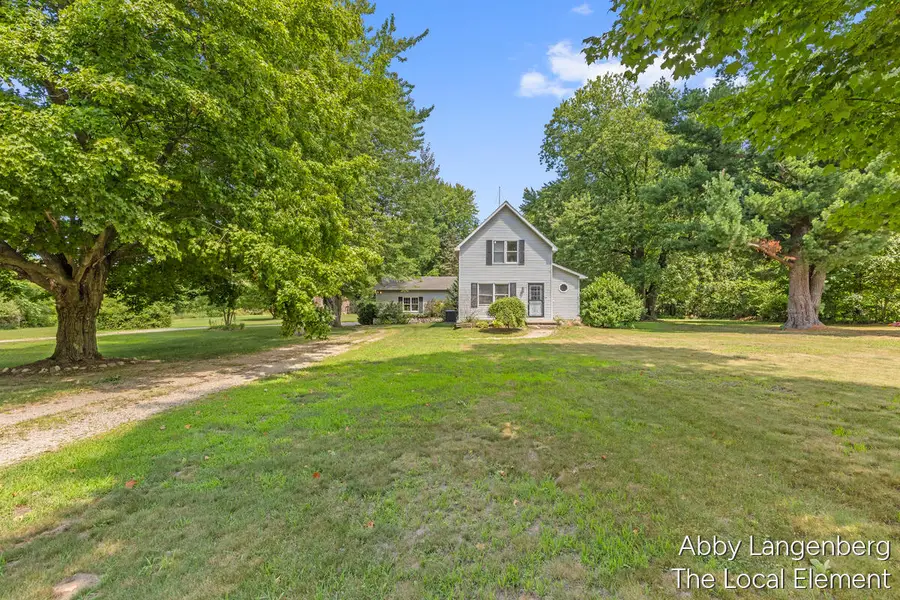 7405 W 56th, Fremont, MI 49412 - #2