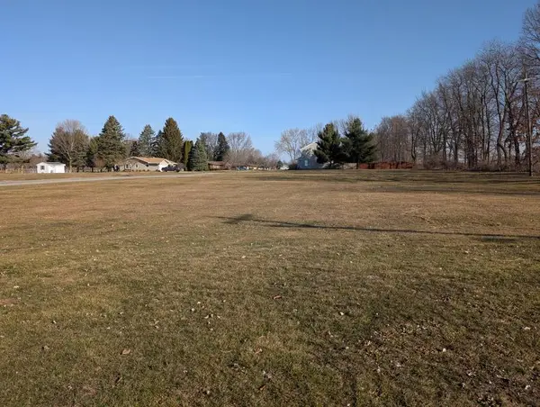 V/L Woodland, Dowagiac, MI 49047