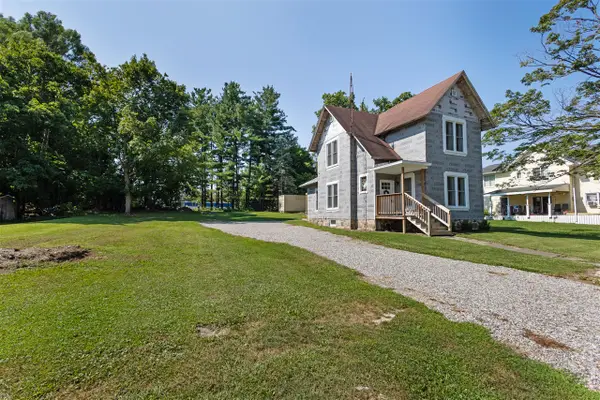 211 W Maple, Camden, MI 49232