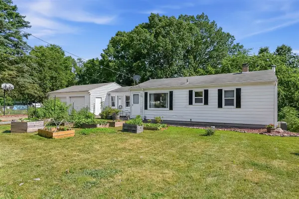1734 Fayette, Portage, MI 49002