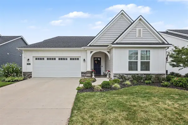 2942 Isle Water, Belmont, MI 49306