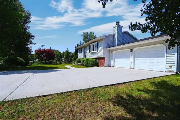 146 6th, Oscoda, MI 48750