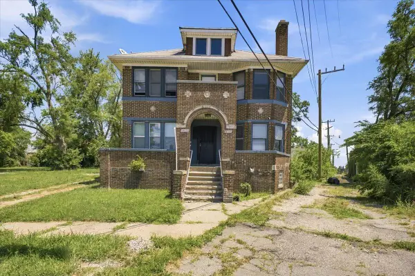 12824 Steel, Detroit, MI 48227