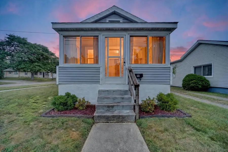 628 W North, Jackson, MI 49202 - #2