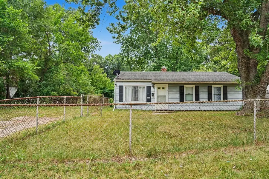 135 Saratoga, Bedford, MI 49037 - #2