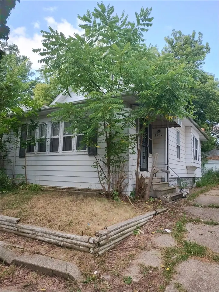 2202 Swayze, Flint, MI 48503 - #1