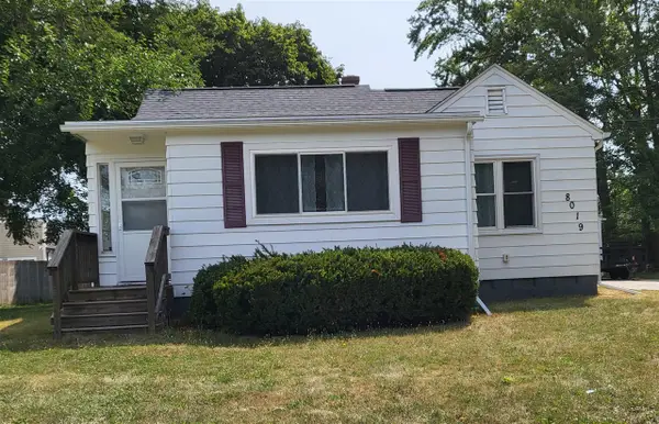 8019 Lake Wood, Portage, MI 49002