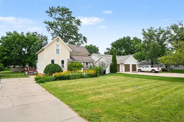 4071 Ivanrest, Grandville, MI 49418