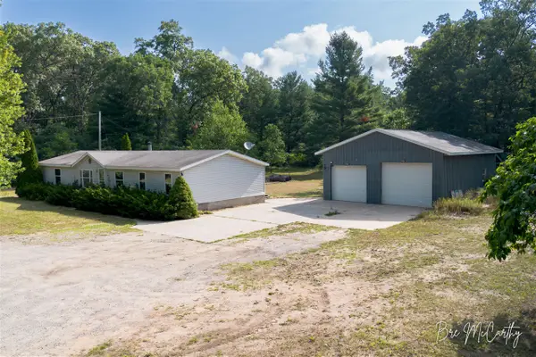 1634 S Chatterson, Muskegon, MI 49442