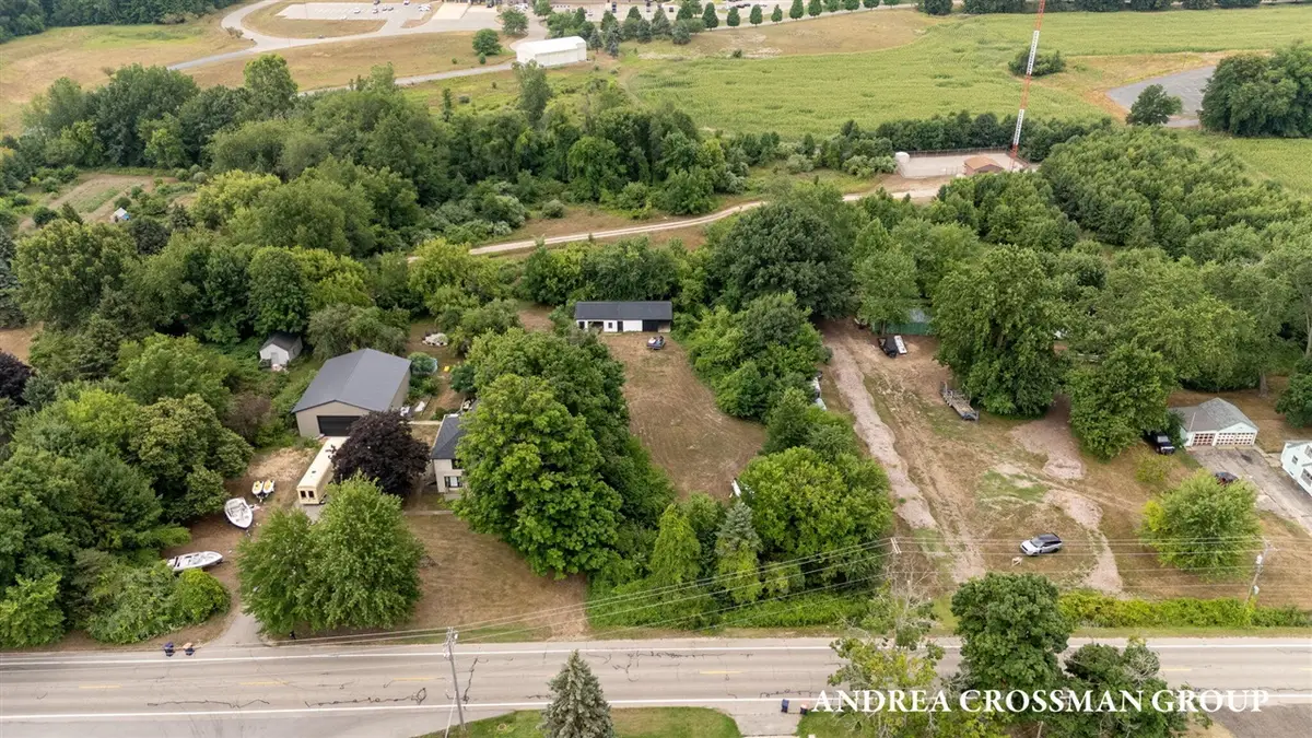866 E 24th, Holland, MI 49423 - #1
