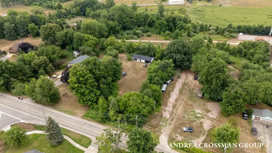 866 E 24th, Holland, MI 49423 - #2