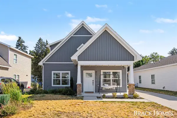 1808 Robinson, Grand Haven, MI 49417