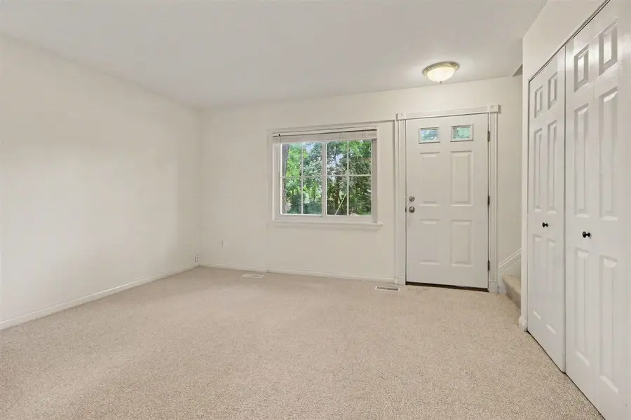 541 Long Shore, Ann Arbor, MI 48105 - #3