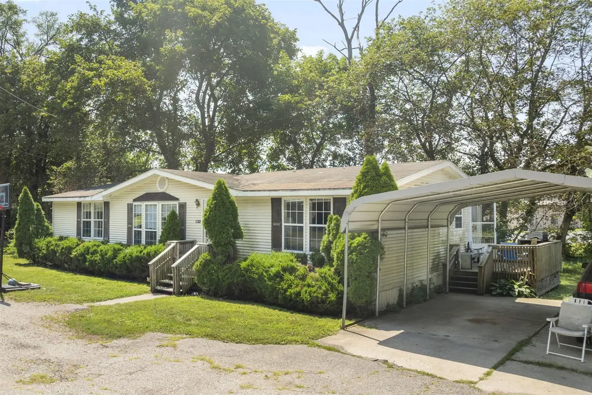 2004 E Main, Niles, MI 49120 - #1