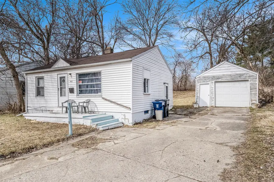 933 E Foss, Flint, MI 48505 - #3