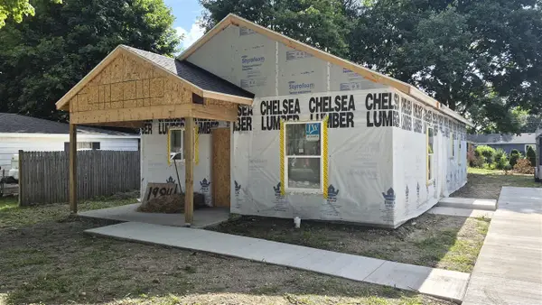1984 Outer Lane, Ypsilanti, MI 48198