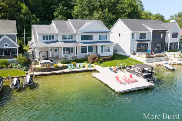 421 N Lake, Caledonia, MI 49316