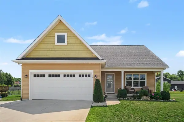 710 Chary Glen, Kent City, MI 49330