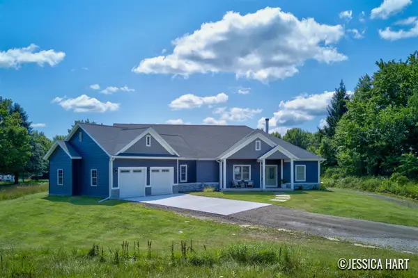 9120 Whittall, Rockford, MI 49341