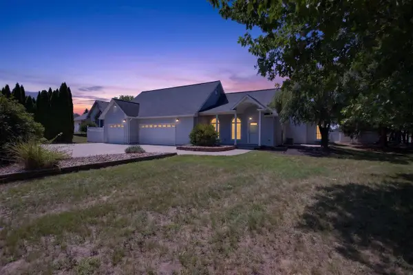 8330 Clear Lake, Grass Lake, MI 49240