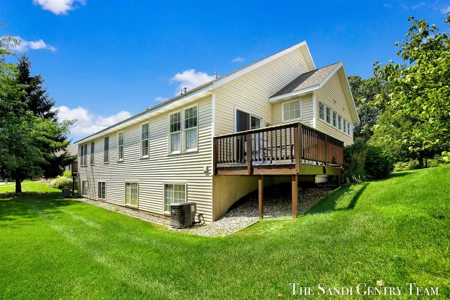 17644 Dustin #16, Spring Lake, MI 49456 - #2