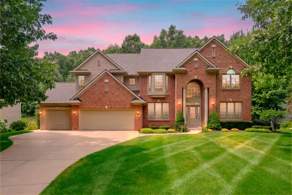 8475 Parkstone, Mattawan, MI 49071