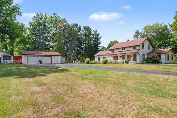 609 1/2 N Broadway, Union City, MI 49094