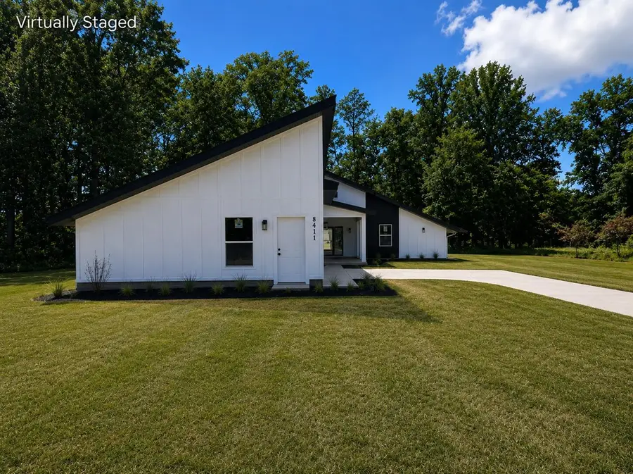 8411 Peninsula, Stanwood, MI 49346 - #3
