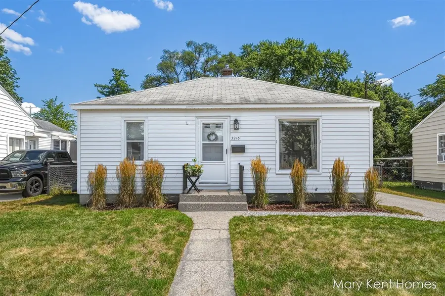 3216 SW Hillcroft, Wyoming, MI 49548 - #3