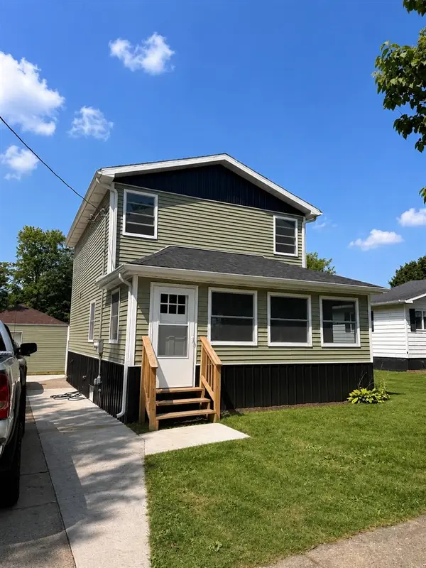 412 4th, Three Rivers, MI 49093