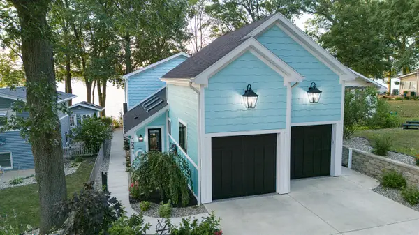 1241 Lakeview, Portage, MI 49002