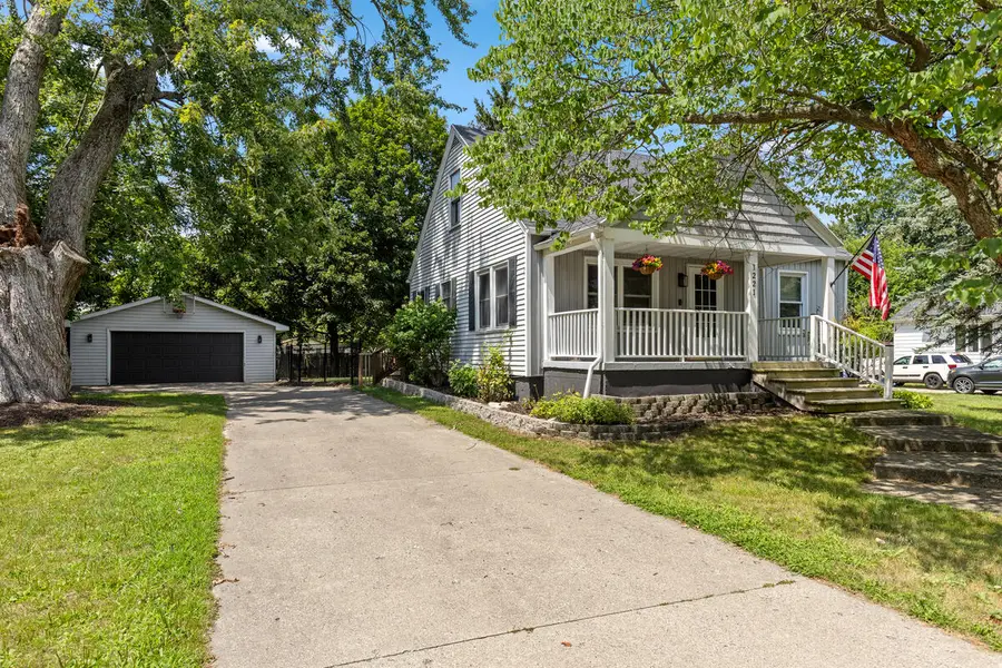 1221 Whitmore, Grand Rapids, MI 49504 - #3