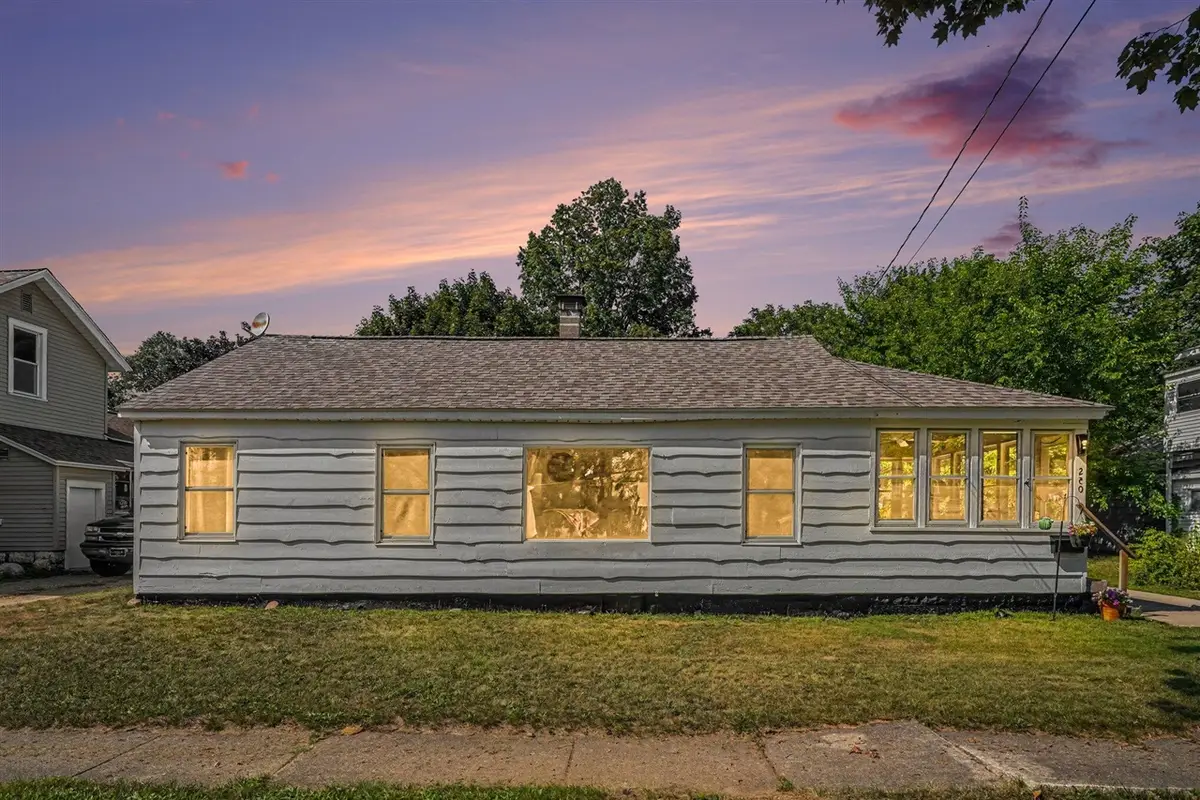 250 W Franklin, Otsego, MI 49078 - #1