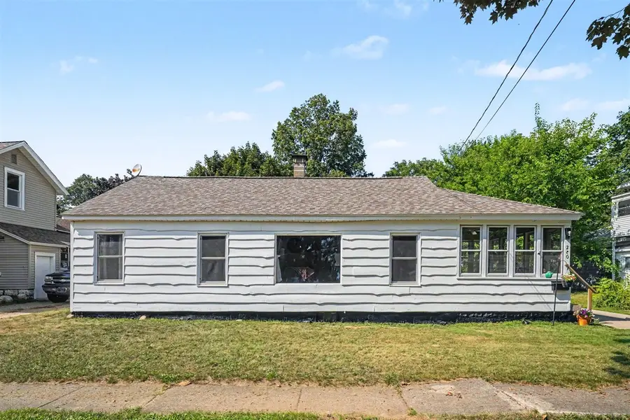 250 W Franklin, Otsego, MI 49078 - #2