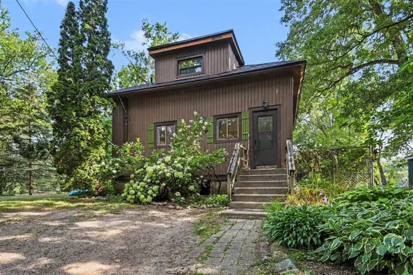 2067 Riverbank, Grand Rapids, MI 49525