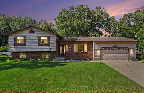 1452 Adams, Muskegon, MI 49442