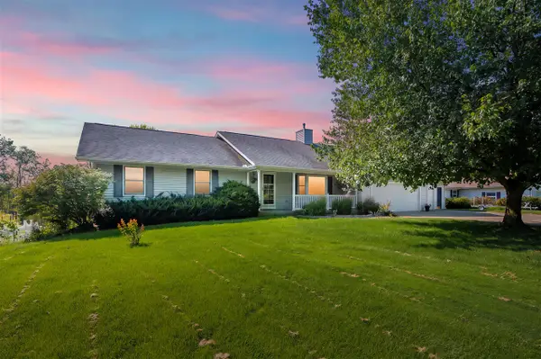 12085 W Indian Lake, Vicksburg, MI 49097