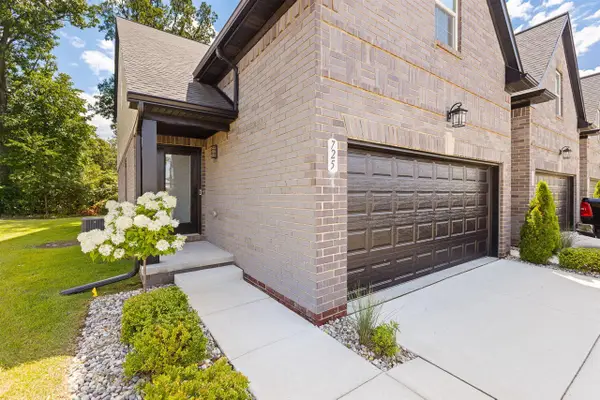 725 Chase Hanna #9, Dundee, MI 48131