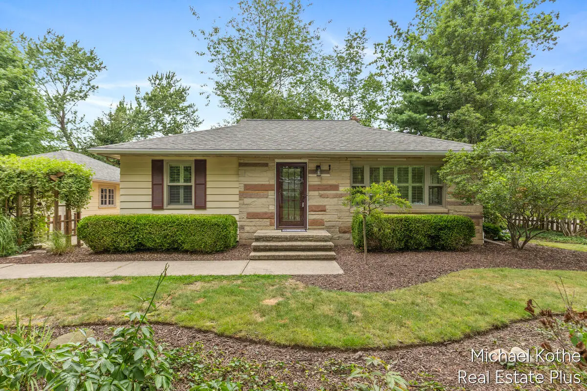 590 Hoffman, Saugatuck, MI 49453 - #1